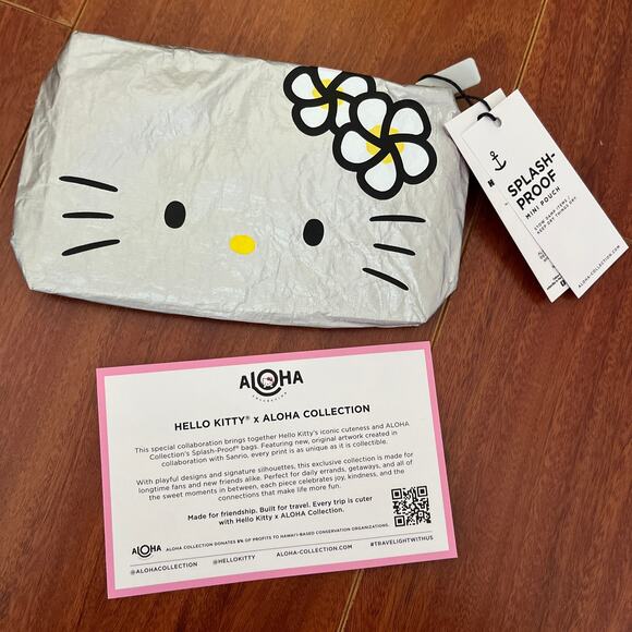 Aloha Collection• Supercute Edition Mini Pouch Hello KITTY FACE ON SILVER - Picture 4 of 12